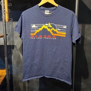 🦅ALASKA The last frontier Navy short sleeved T-shirt red/orange/yellow print